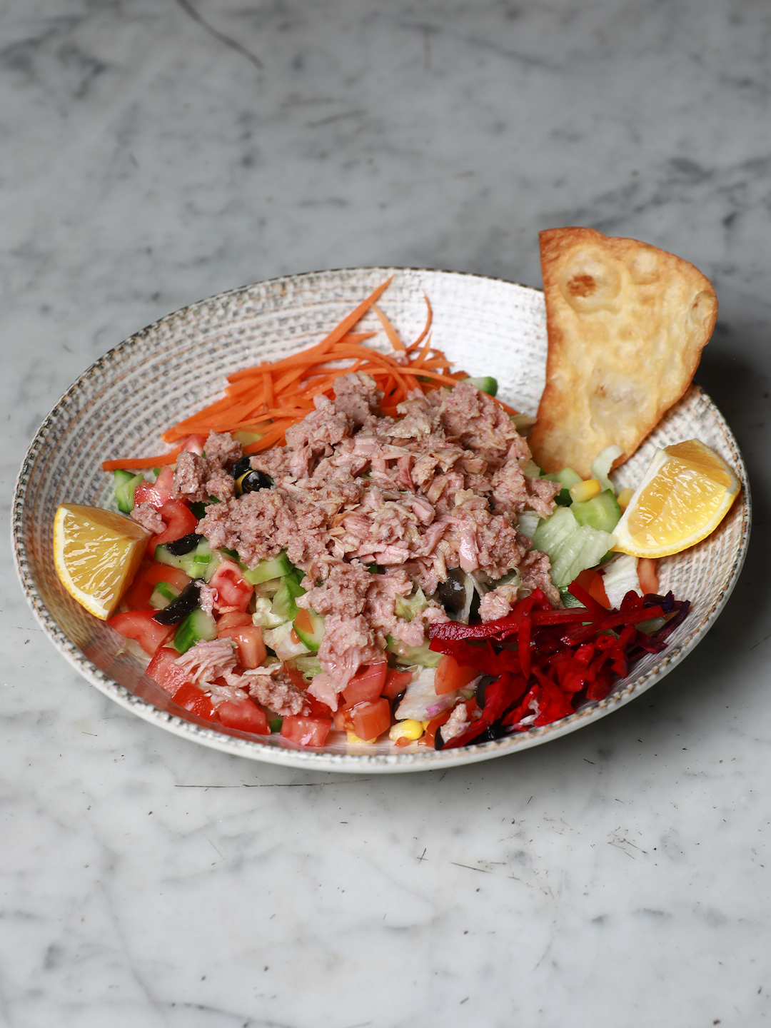 Ton balıklı salata 